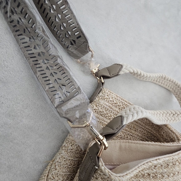 Stella & Dot Ellie Hobo Purse Handbag Neutral Woven Style With Cutout Strap - Picture 5 of 13